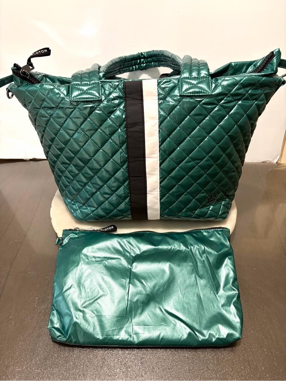 Oliver Thomas Kitchen Sink x Peloton Tote Kelly Green Quilted Graphic Lining NEW